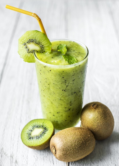 Healthy kiwi smoothie summer recipe Smoothie kiwi